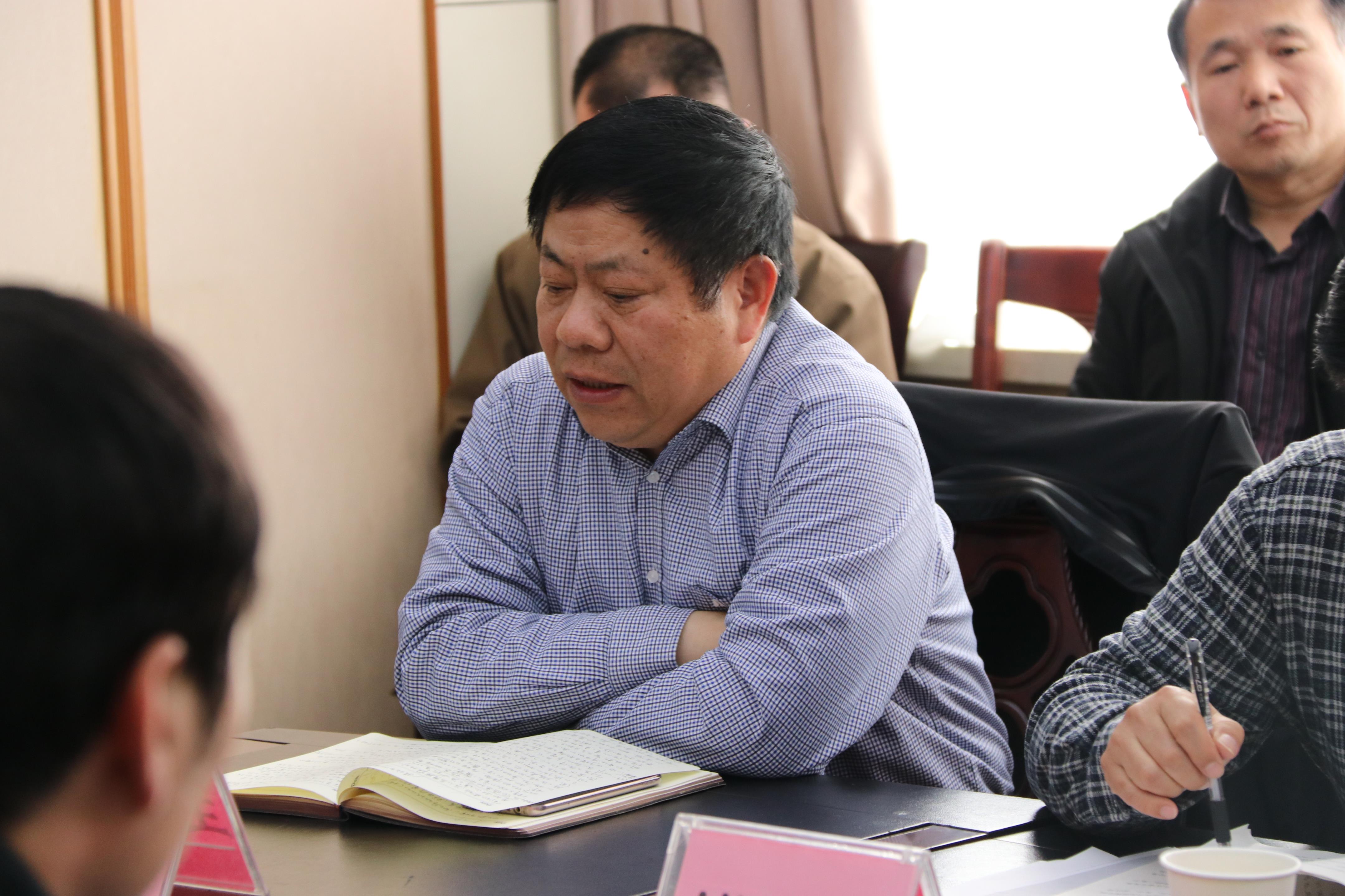 金庫(kù)門(mén)